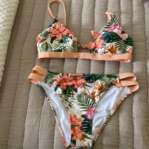 Cupshe swimsuit